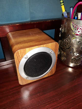 SEVIZ MINI10W 레트로 블루투스 스피커 — 5점을 준 리뷰어가 2020년 7월 올린 사용 사진