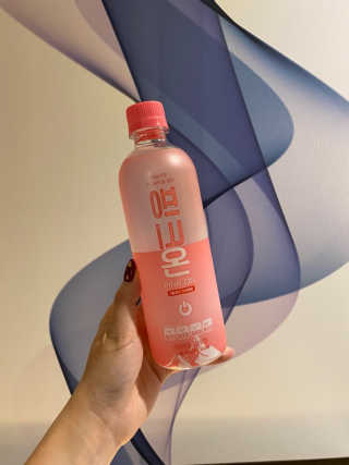 [활력충전 이온음료] 히말라야 핑크솔트를 담은 핑크온 — 5점을 준 리뷰어가 2020년 11월 올린 사용 사진