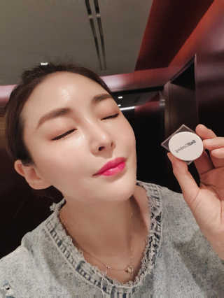 셀프코딩 밀키웨이 스프레드 글리터 밤 — 5점을 준 리뷰어가 2020년 7월 올린 사용 사진