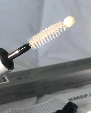 닥터존스킨 눈썹자라 — 4점을 준 리뷰어가 2020년 11월 올린 사용 사진