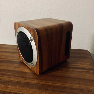 SEVIZ MINI10W 레트로 블루투스 스피커 — 4점을 준 리뷰어가 2020년 9월 올린 사용 사진