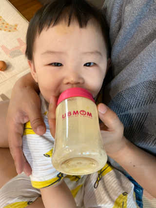 유비맘 PPSU 젖병 노꼭지_200ml_컬러 랜덤 발송 — 5점을 준 리뷰어가 2020년 8월 올린 사용 사진