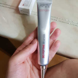 스와니코코 펩타이드 아이크림 튜브형 20ml — 5점을 준 리뷰어가 2020년 9월 올린 사용 사진