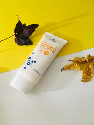 트리티스 US [TREATIS] UV Defence Sun Cream PA+++ / SPF50+ — 4점을 준 리뷰어가 2020년 10월 올린 사용 사진
