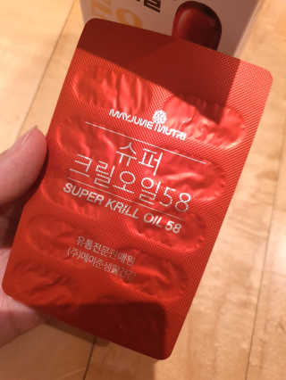 메이준뉴트리 슈퍼 크릴 오일58 1000mg x 30캡슐 — 5점을 준 리뷰어가 2020년 5월 올린 사용 사진