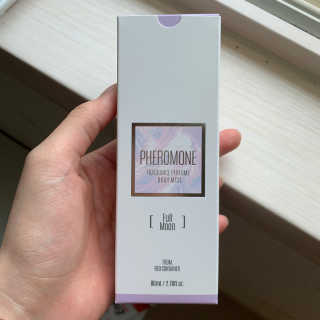 레드컨테이너 페로몬향 퍼퓸 바디미스트 80ml — 5점을 준 리뷰어가 2020년 4월 올린 사용 사진