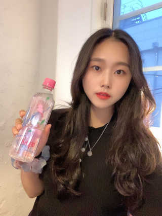 아쿠아스 플레이버워터 [아쿠아스] 제로칼로리 플레이버워터 복숭아/청포도 1BOX 20개입 — 5점을 준 리뷰어가 2020년 7월 올린 사용 사진