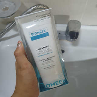 바이오믹 BIOMEEK SENSIMETIC MILD ACID CLEANSER — 5점을 준 리뷰어가 2020년 8월 올린 사용 사진
