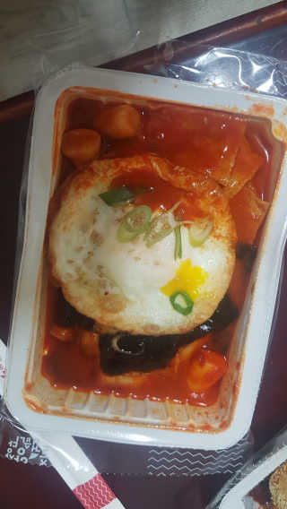 죠스떡볶이 [죠스푸드] 짜빠떡볶이+떡또그+범벅만두 신메뉴 3종 — 3.5점을 준 리뷰어가 2020년 4월 올린 사용 사진