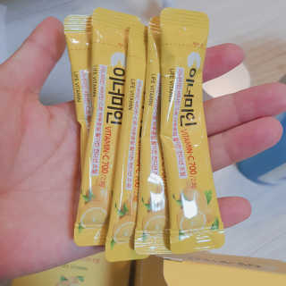 이너미인 VITAMIN-C 700 — 5점을 준 리뷰어가 2020년 8월 올린 사용 사진