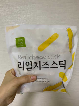 가치식탁 리얼치즈스틱, 리얼크림치즈볼 — 5점을 준 리뷰어가 2020년 10월 올린 사용 사진