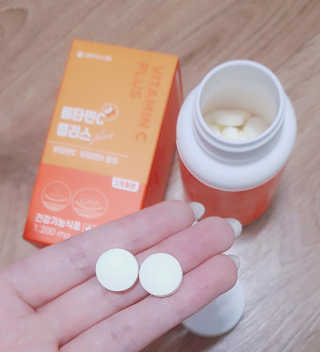 서울약사신협_비타민C플러스_1,200mg x 60정 — 5점을 준 리뷰어가 2020년 11월 올린 사용 사진