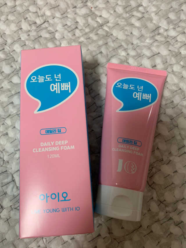 IO 아이오 오늘도 넌 예뻐 - 데일리딥 클렌징폼 리뷰 사진