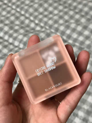 [블랙루즈] 크리스탈 하트 락 섀도우 4종 중 택1 — 4점을 준 리뷰어가 2020년 9월 올린 사용 사진