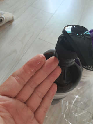 프로방스 바이올렛 퍼퓸 샴푸 1000ml 업그레이드 — 4점을 준 리뷰어가 2020년 8월 올린 사용 사진