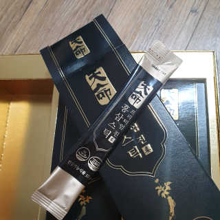 헬스업_천명진프리미엄홍삼스틱_10ml x 30포 — 5점을 준 리뷰어가 2020년 8월 올린 사용 사진