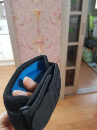 필캣 팔꿈치 엘보 보호대 — 2점을 준 리뷰어가 2020년 5월 올린 사용 사진