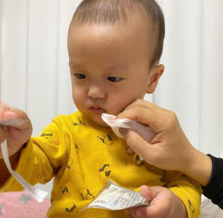 100도 이상에서 삶아 멸균 안심 아이수 구강 티슈 — 4점을 준 리뷰어가 2020년 11월 올린 사용 사진