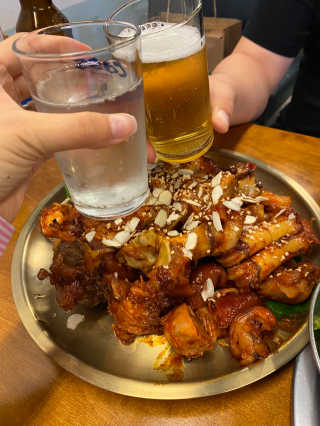 [동네맛집족발] 4개 족발 중 택1 — 5점을 준 리뷰어가 2020년 6월 올린 사용 사진