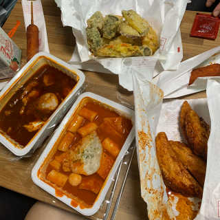 죠스떡볶이 [죠스푸드] 짜빠떡볶이+떡또그+범벅만두 신메뉴 3종 — 4점을 준 리뷰어가 2020년 4월 올린 사용 사진