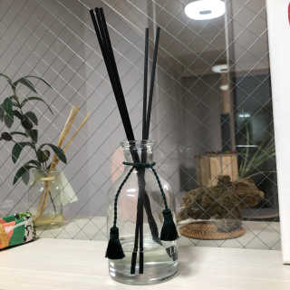 레나스 프리미엄 아로마 디퓨저 200ml  [1SET] — 4.5점을 준 리뷰어가 2020년 9월 올린 사용 사진