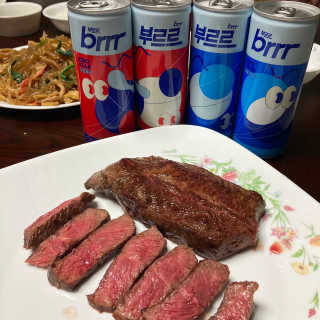 [칼로리 걱정 NO 제로칼로리 탄산음료]  부담없이 즐기는 부르르Brrr~~ 제로 콜라 — 5점을 준 리뷰어가 2020년 12월 올린 사용 사진
