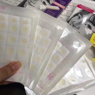 엘라밴드 하이드로 도트 스팟패치 12mm, 10mm — 5점을 준 리뷰어가 2020년 8월 올린 사용 사진