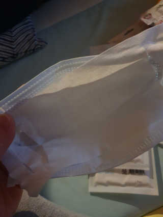 [더심플마켓] 마스크키퍼 — 3점을 준 리뷰어가 2020년 4월 올린 사용 사진