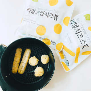 가치식탁 리얼치즈스틱, 리얼크림치즈볼 — 4점을 준 리뷰어가 2020년 9월 올린 사용 사진