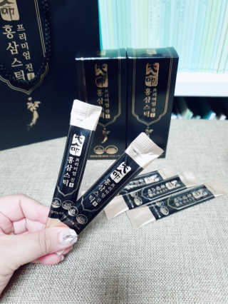 헬스업_천명진프리미엄홍삼스틱_10ml x 30포 — 5점을 준 리뷰어가 2020년 7월 올린 사용 사진