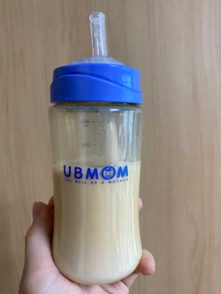유비맘 PPSU 젖병 노꼭지_260ml_컬러 랜덤 발송 — 4.5점을 준 리뷰어가 2020년 9월 올린 사용 사진