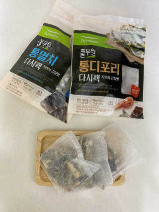 [풀무원] 자연의 감칠맛 통디포리, 통멸치 다시팩 세트 — 5점을 준 리뷰어가 2020년 5월 올린 사용 사진