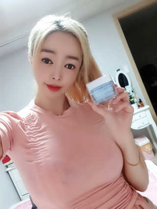 델라본 마린 콜라겐 수분크림 — 5점을 준 리뷰어가 2020년 4월 올린 사용 사진
