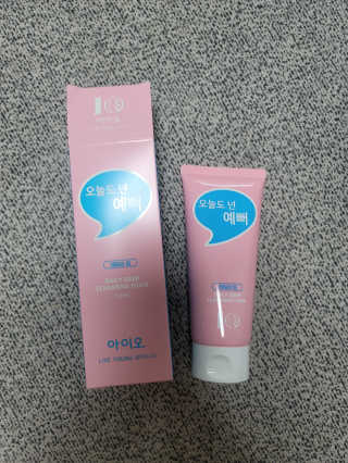 IO 아이오 오늘도 넌 예뻐 - 데일리딥 클렌징폼 — 5점을 준 리뷰어가 2020년 10월 올린 사용 사진