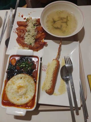 죠스떡볶이 [죠스푸드] 짜빠떡볶이+떡또그+범벅만두 신메뉴 3종 — 4점을 준 리뷰어가 2020년 4월 올린 사용 사진