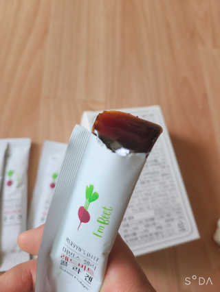 유유네이처 머빈스 젤리 레드비트 콜라겐 — 5점을 준 리뷰어가 2020년 6월 올린 사용 사진