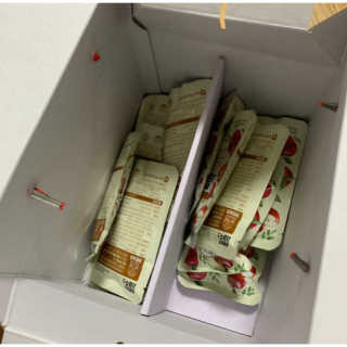 [가든농장]아람담은 사과주스 [가든농장] 아람담은 사과주스 120ml x 15포 — 5점을 준 리뷰어가 2020년 6월 올린 사용 사진