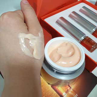 메디페르 [ 1+1 ] 루테인앰플세트 1개 + 루테인크림 50ml 1개 — 5점을 준 리뷰어가 2020년 11월 올린 사용 사진