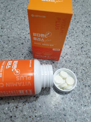 서울약사신협_비타민C플러스_1,200mg x 60정 — 5점을 준 리뷰어가 2020년 11월 올린 사용 사진