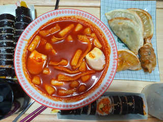 [심플리쿡]창화당떡볶이+모둠만두, 쫄면+굴림만두 SET — 5점을 준 리뷰어가 2020년 9월 올린 사용 사진