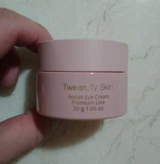 Tween.Ty Skin 트웬티스킨 리페어 아이크림 프리미엄 라인 — 5점을 준 리뷰어가 2020년 10월 올린 사용 사진