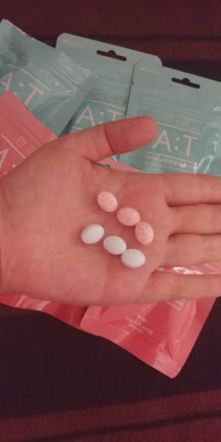 입 냄새 완화에 도움을 주는 에티켓 캔디 복숭아맛 앳캔디 — 5점을 준 리뷰어가 2020년 11월 올린 사용 사진