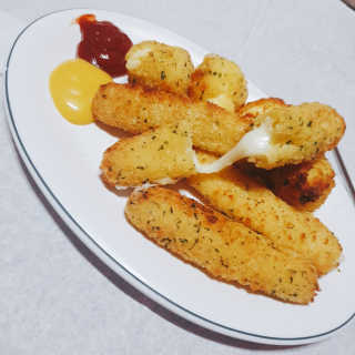 가치식탁 리얼치즈스틱, 리얼크림치즈볼 — 5점을 준 리뷰어가 2020년 10월 올린 사용 사진