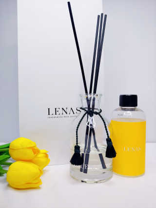 레나스 프리미엄 아로마 디퓨저 200ml  [1SET] — 5점을 준 리뷰어가 2020년 6월 올린 사용 사진