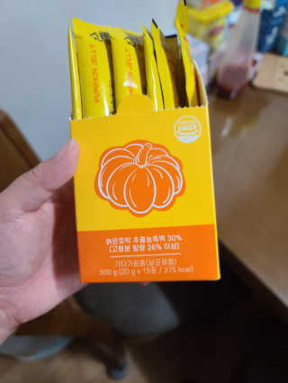 조은약초 국산 늙은 호박즙 호박쪼옥 젤리 20g x 15포 — 5점을 준 리뷰어가 2020년 8월 올린 사용 사진