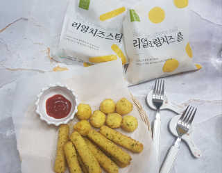 가치식탁 리얼치즈스틱, 리얼크림치즈볼 — 5점을 준 리뷰어가 2020년 6월 올린 사용 사진