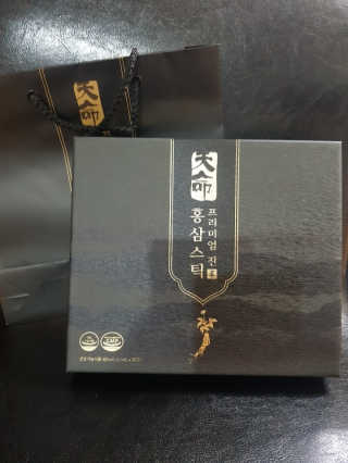 헬스업_천명진프리미엄홍삼스틱_10ml x 30포 — 5점을 준 리뷰어가 2020년 10월 올린 사용 사진