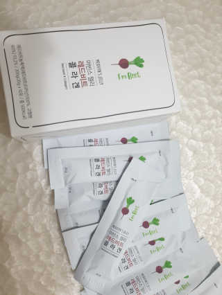 유유네이처 머빈스 젤리 레드비트 콜라겐 — 5점을 준 리뷰어가 2020년 5월 올린 사용 사진