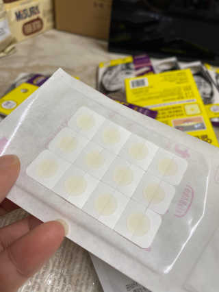 엘라밴드 하이드로 도트 스팟패치 12mm, 10mm — 5점을 준 리뷰어가 2020년 11월 올린 사용 사진