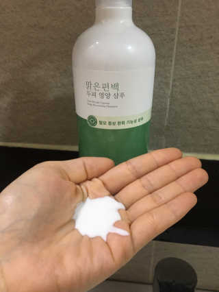 스와니코코 맑은편백 두피 영양 샴푸 — 5점을 준 리뷰어가 2020년 9월 올린 사용 사진